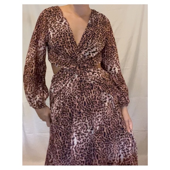 Cheetah Print Maxi 🐆 - Picture 2 of 4